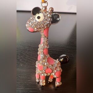 🦒 NWT! Pink Rhinestone Giraffe Necklace